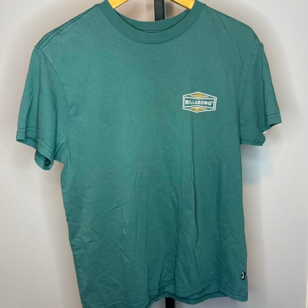 Billabong green and white surf tee‎